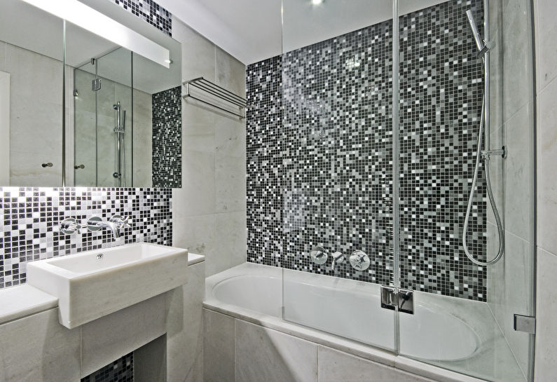 עיצוב חדר אמבטיה קטן בגוונים אפורים