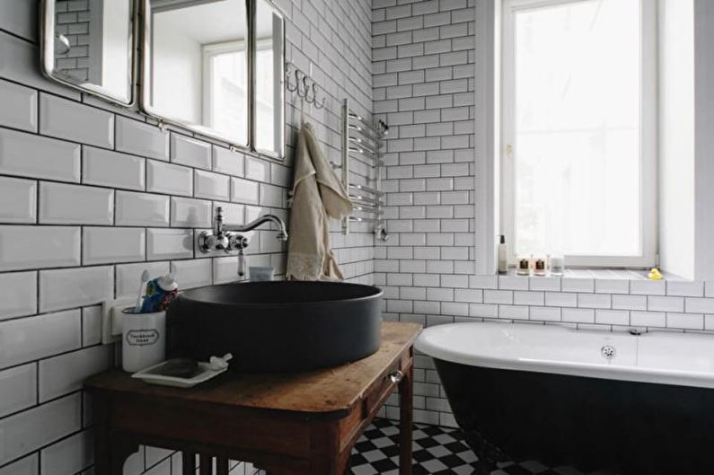 White Loft Bathroom - Interiørdesign