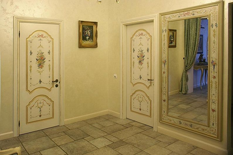 Bela vrata v notranjosti - dekoracija