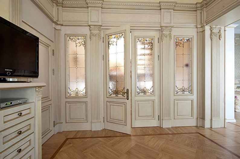 Λευκές πόρτες στο εσωτερικό - Διακόσμηση