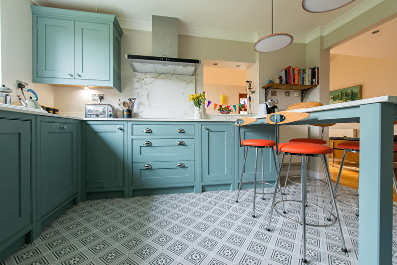 Tyrkysový dizajn kuchyne - podlahová úprava