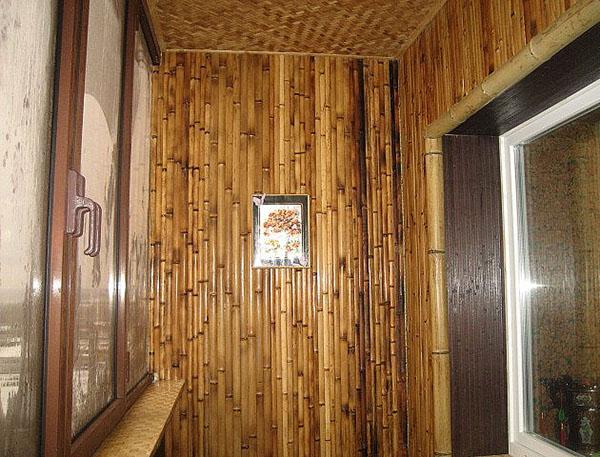 Balkonverkleidung mit Bambus