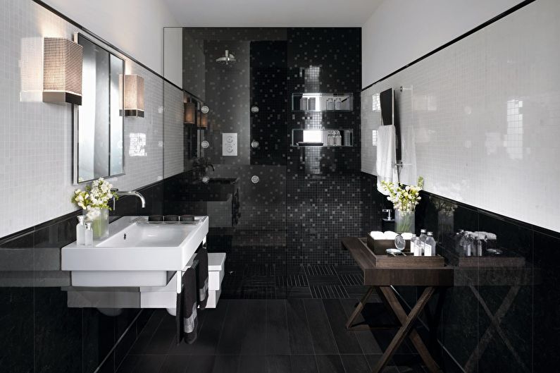 Notranjost kopalnice v črno -beli barvi - fotografija
