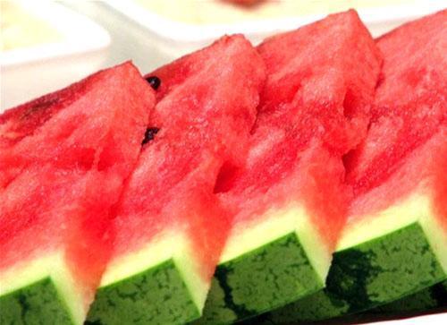 Wassermelone ist ein kalorienarmes Produkt