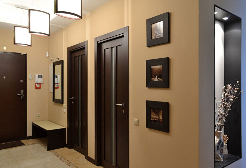 Wenge -färg i korridoren och korridoren - Inredning
