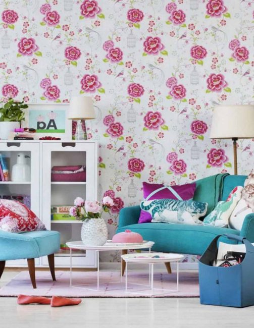 O padrão floral permite que você crie um ambiente doméstico harmonioso