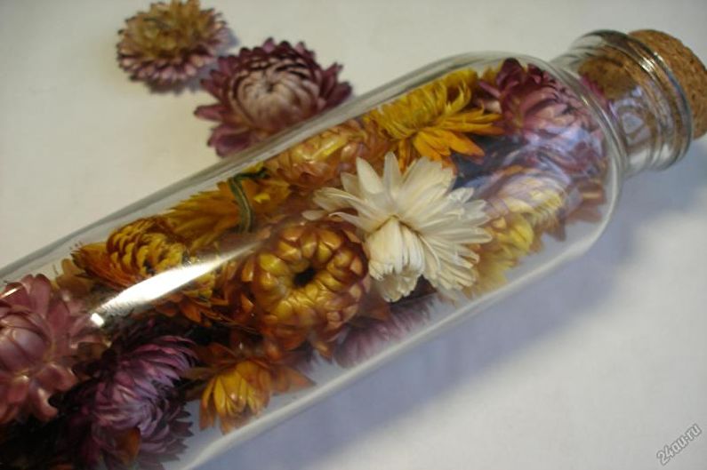 DIY flaskeinnredning - Blomsterdekorasjon