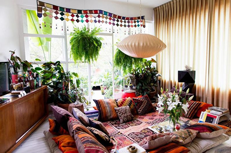 Sala de estar em casa de campo em estilo étnico - Design de interiores
