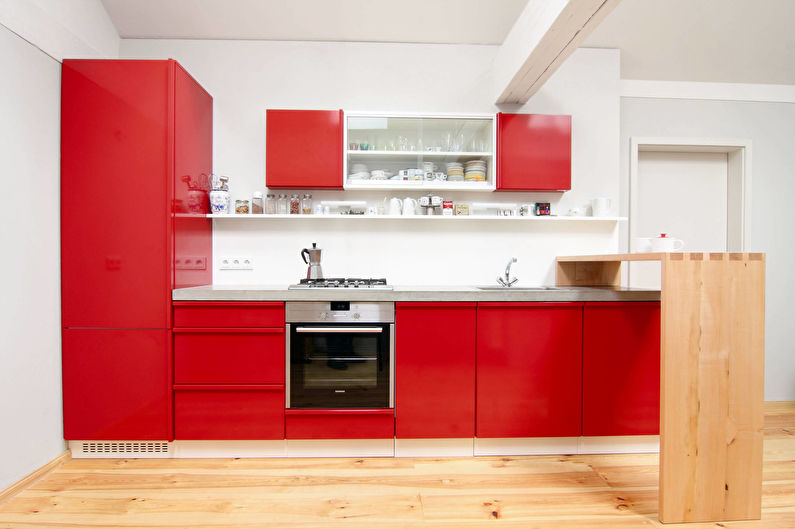 Rdeča kuhinja 11 m2 - Notranje oblikovanje