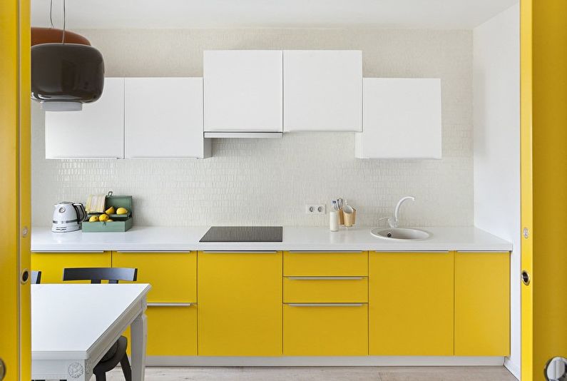 Cozinha amarela 11 m² - Design de interiores