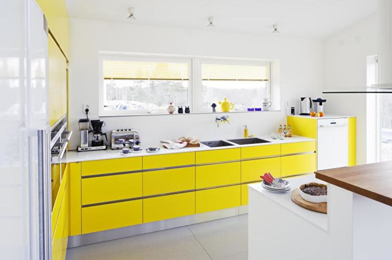 Žltá kuchyňa 14 m2 - Interiérový dizajn