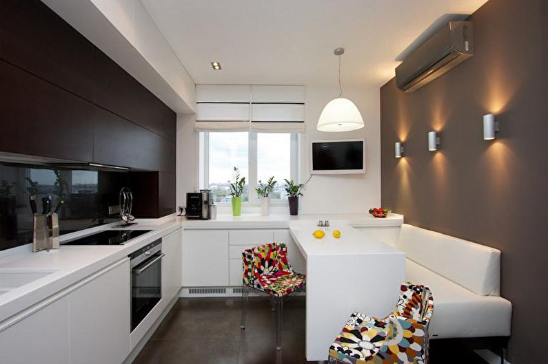 Interiér kuchyne 14 m2 - Foto