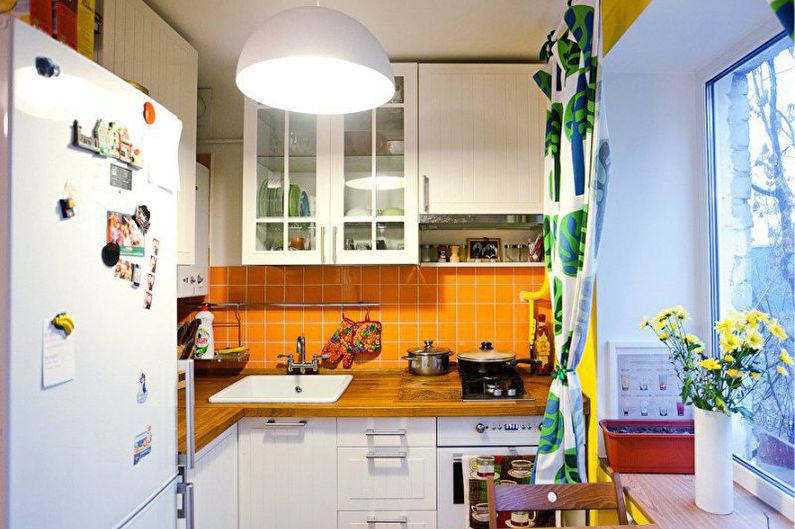 Diseño de interiores de cocina 6 metros cuadrados. - Foto