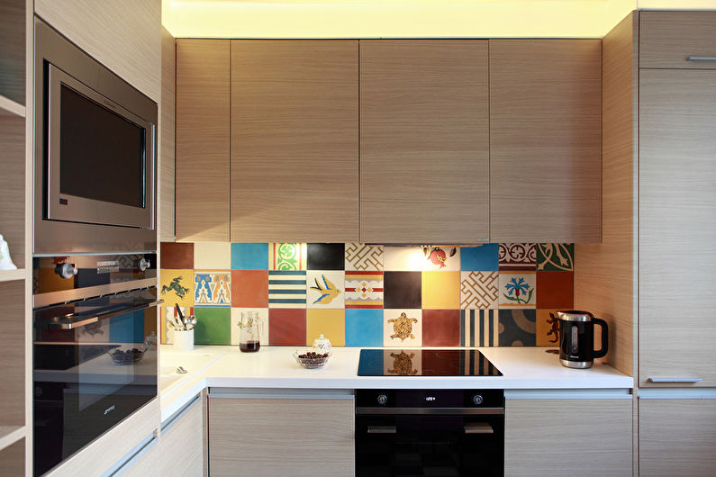 Diseño de interiores de cocina 7 metros cuadrados. - Foto