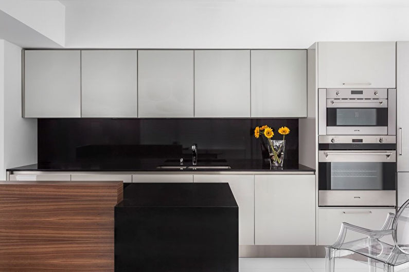 Kuchynský dizajn 8 m2 v štýle minimalizmu