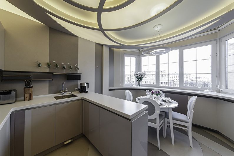 Kuchynský dizajn 9 m2 s balkónom