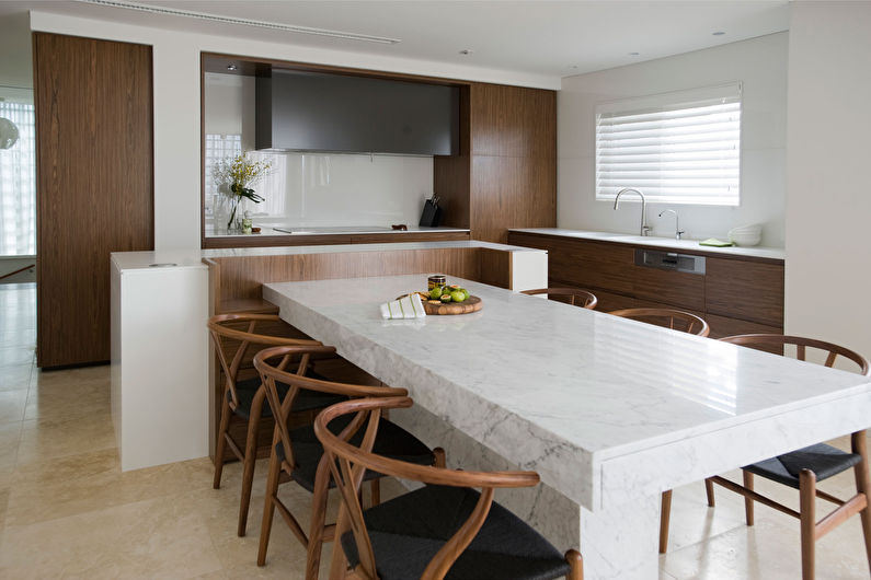 Hnedá kuchyňa v štýle minimalizmu - foto