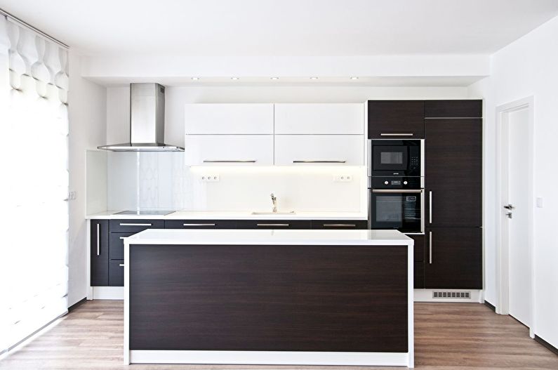 Bucătărie maro în stilul minimalismului - fotografie