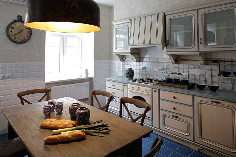 Innredning i kjøkken i Provence -stil - foto