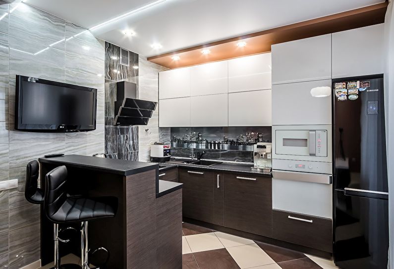 Pequena cozinha de alta tecnologia - design de interiores