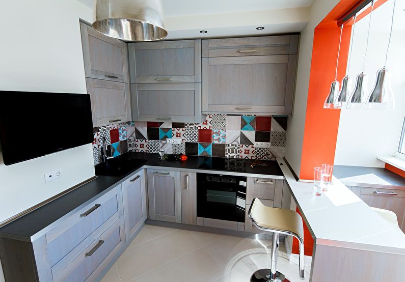 Kombinere et lite kjøkken med balkong eller loggia - interiørdesign