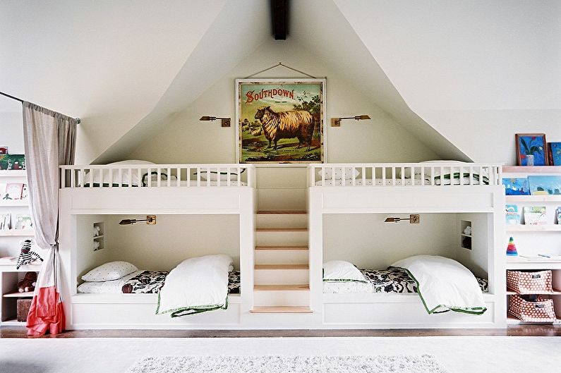 עיצוב פנים של חדר שינה בעליית הגג - צילום