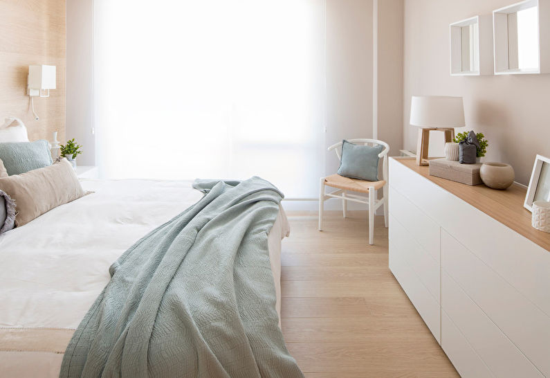 Beige skandinavisk soverom - interiørdesign