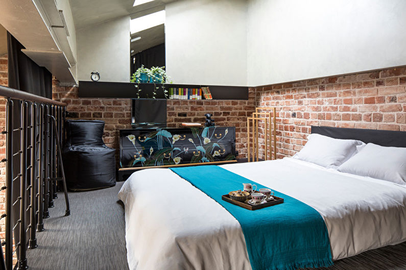 Design dormitor în stil mansardă: 75 de idei de fotografii