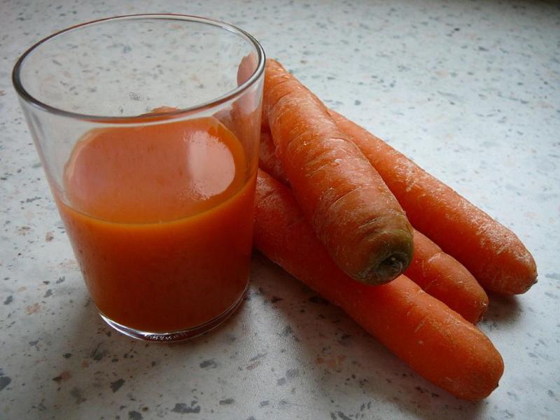 užitečné vlastnosti mrkvové šťávy