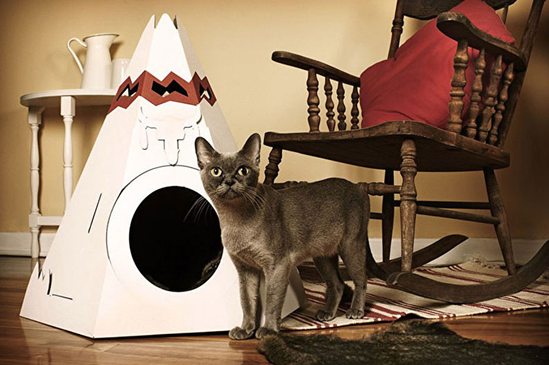 Domek dla kota - Dom z kartonu