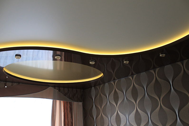Podsvietený dvojúrovňový strešný strop - LED pás