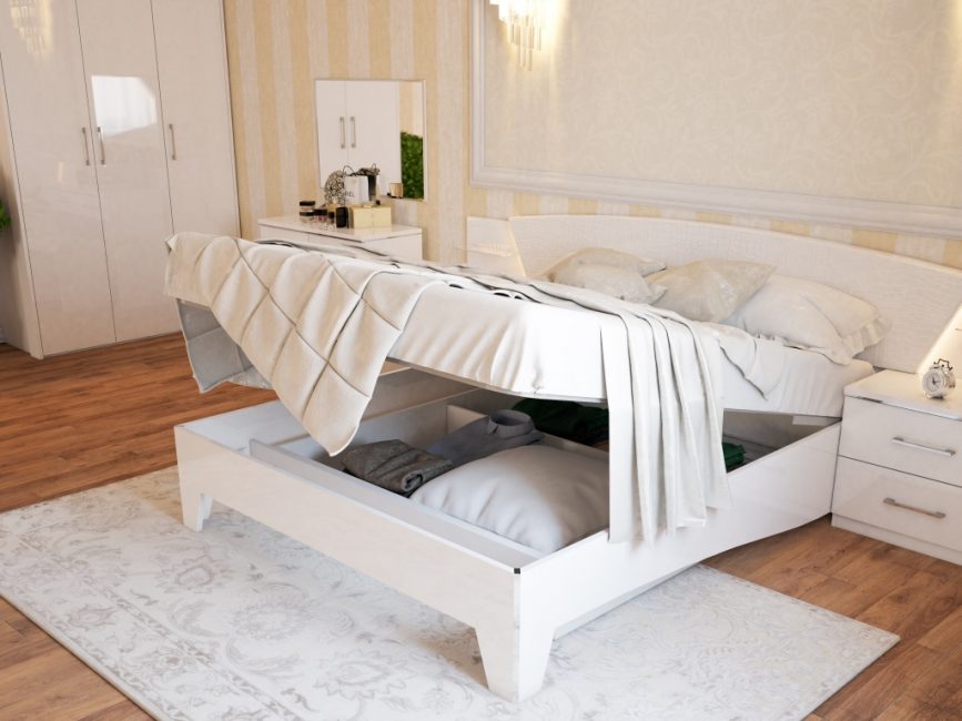 Tack vare fördelarna blir användningen av sängar med en sådan mekanism mer populär.