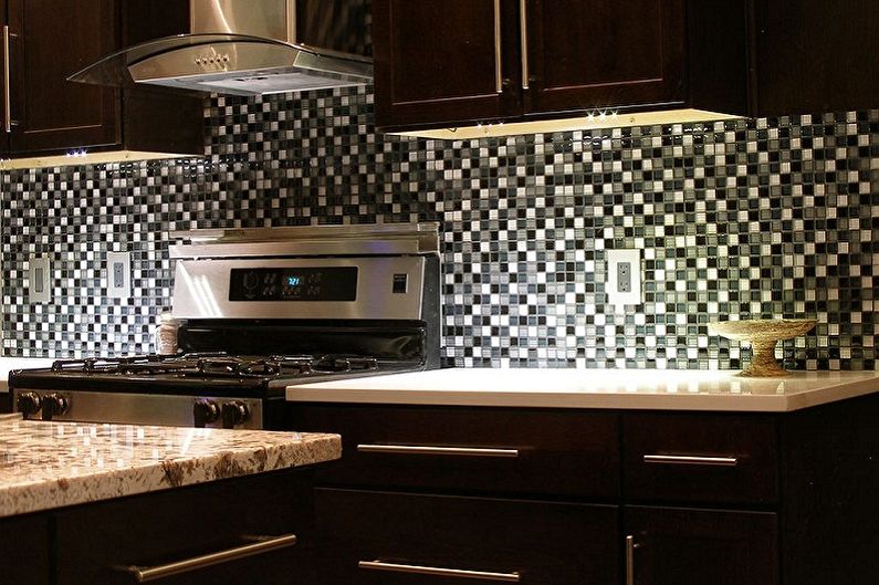 Mozaikowy fartuch kuchenny - zdjęcie