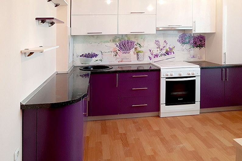 Fialový dizajn kuchyne - nábytok