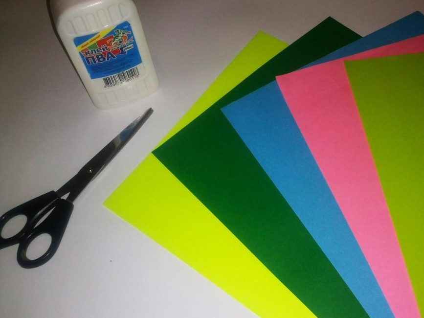 Gruby kolorowy papier