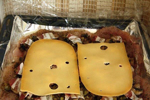 den Käse auslegen