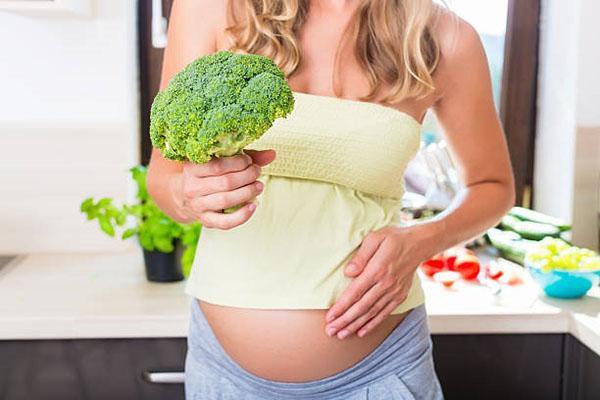 těhotné ženy potřebují brokolici
