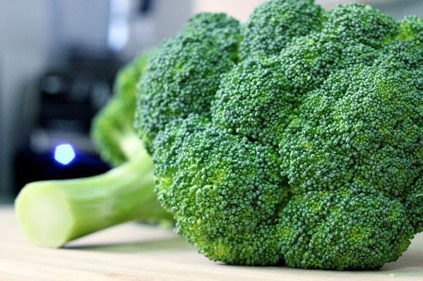 vaření brokolice