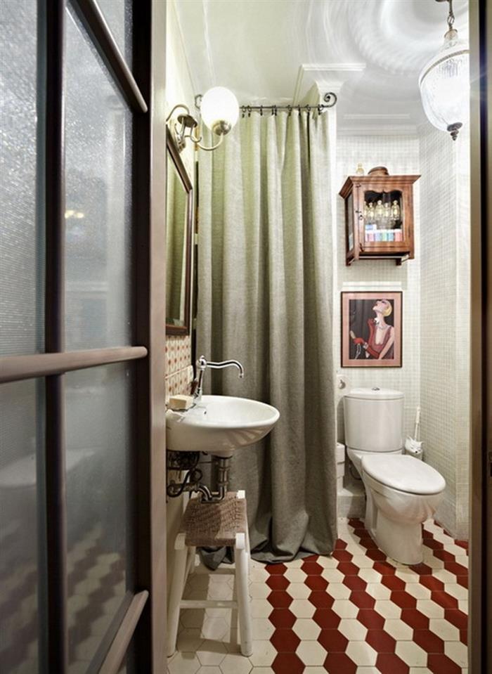 Kúpeľňový dizajn 2 m² v retro štýle