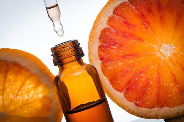 v péči o pleť používáme pomerančový olej