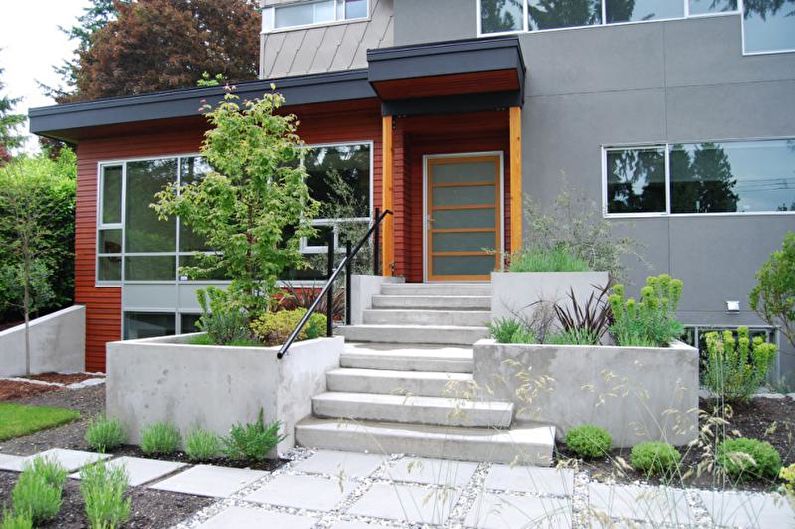 Dekoracija betonske verande za zasebno hišo - fotografija
