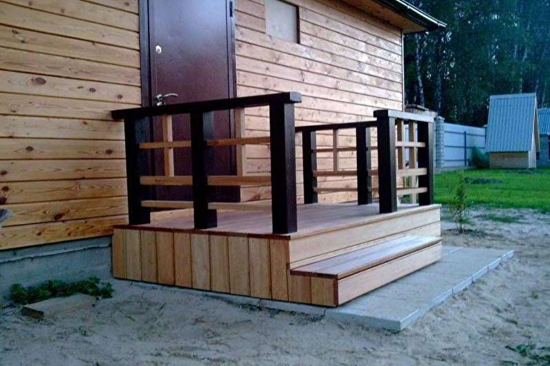 Wykonanie ganku z drewna do prywatnego domu - zdjęcie