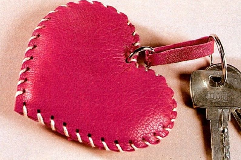 DIY -present den 14 februari - Hjärta nyckelring