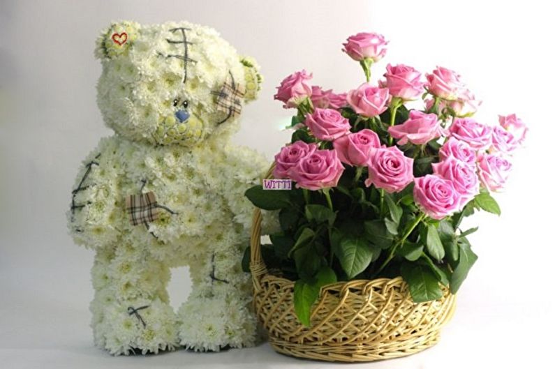 מתנת DIY ל -14 בפברואר - צעצוע עשוי מפרחים טריים