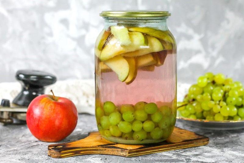 wie man Kompott aus Äpfeln und Trauben kocht