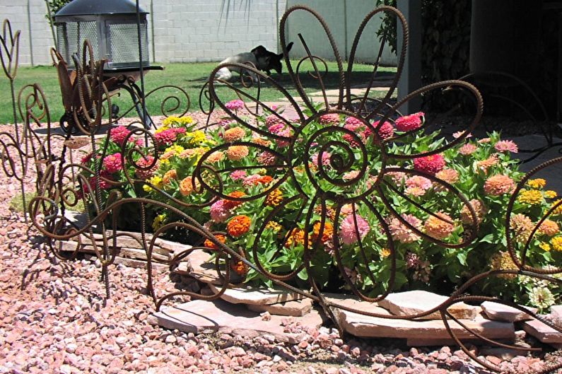 Realizarea unui pat de flori cu propriile mâini - Metal