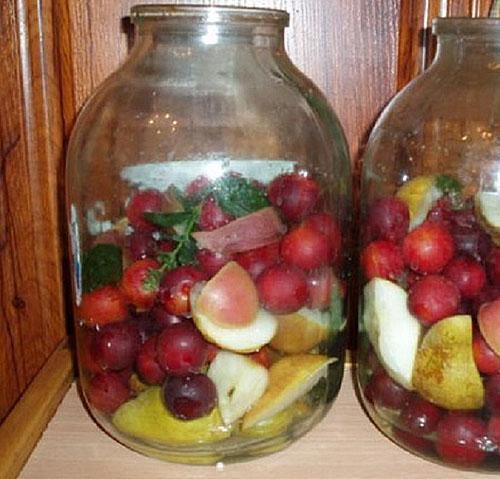 ovoce ve sklenici