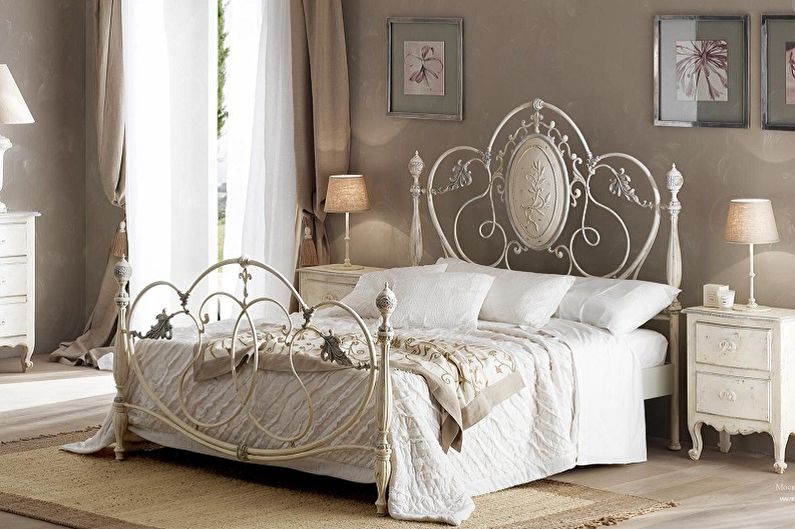 Rodzaje łóżek z kutego żelaza w różnych stylach - Prowansja