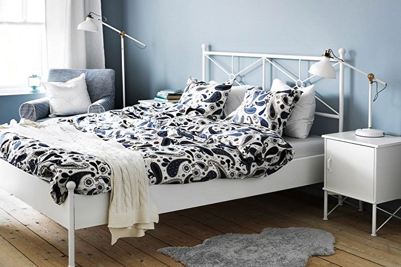 Typer av sängar i smidesjärn i olika stilar - skandinavisk stil