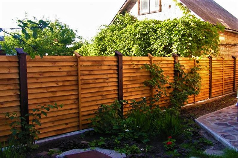 Drevené ploty pre súkromný dom - foto